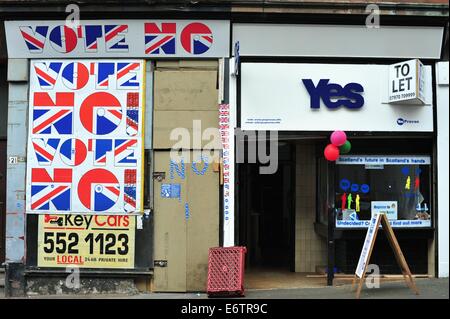 Glasgow, Ecosse, Royaume-Uni. 31 août, 2014. La propagande contradictoires pour oui et non dans les rues de Glasgow à la campagne. Crédit : Tony Clerkson/Alamy Live News Banque D'Images