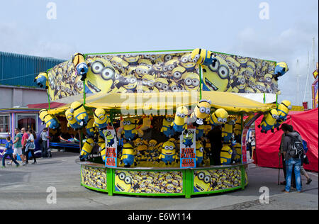 Larbins les jouets mous comme prix lors d'une foire Banque D'Images