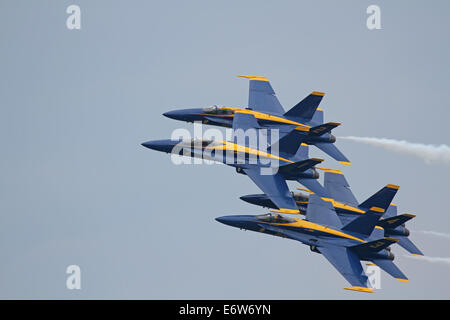 CLEVELAND, Ohio - Août 30 : l'US Navy Blue Angel F-18, 30 août 2014, à la Cleveland show aérien National Banque D'Images