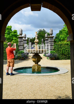 Le Collectionneur Earl's Garden, Château d'Arundel, Arundel, West Sussex, Angleterre, Royaume-Uni Banque D'Images