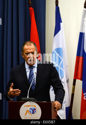 Moscou, Russie. 1er sept 2014. Le Ministre russe des affaires étrangères Sergei Lavrov prononce un discours à Moscou, Russie, le 1 septembre 2014. Lavrov a déclaré que Moscou lundi ne sera pas interférer militairement dans le cadre de la crise de l'Ukraine, exhortant les États-Unis et l'Union européenne (UE) pour aider à arrêter de Kiev à l'aide d'armes lourdes. Source : Xinhua/Alamy Live News Banque D'Images