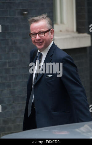 Londres, Royaume-Uni. 1er sept 2014. Whip en chef Michael Gove arrive au 10 Downing Street avant l'annonce du Premier ministre à la Chambre des communes concernant la lutte contre le terrorisme, le lundi 1 septembre 2014 : Crédit Heloise/Alamy Live News Banque D'Images