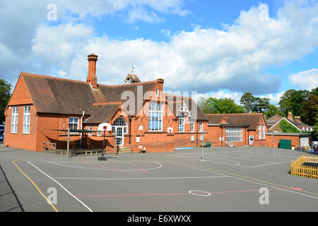 St Michael's Church of England l'école primaire, High Street, Sunninghill, Berkshire, Angleterre, Royaume-Uni Banque D'Images