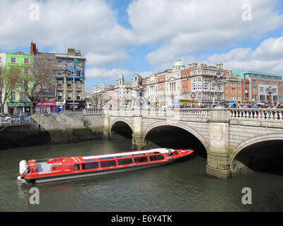 Rivière Liffey cruise Banque D'Images