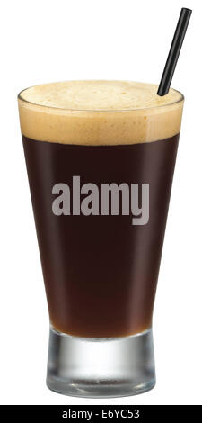 Un verre de freddo expresso isolé sur fond blanc. Banque D'Images