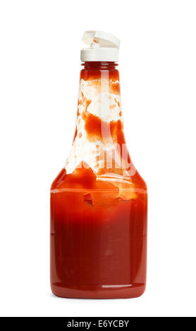 Bouteille de Ketchup utilisé ouvert isolé sur fond blanc. Banque D'Images