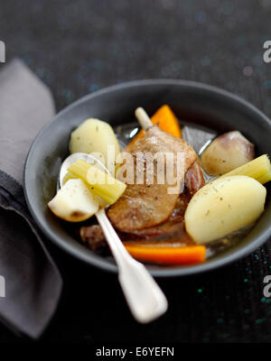 Confit de canard cassoulet Banque D'Images