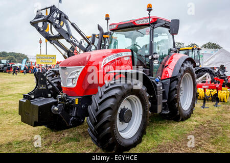 Le Ben Burgess farm machinery display stand à la foire agricole 2014 Aylsham, Norfolk, Royaume-Uni. Banque D'Images