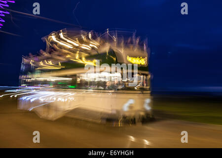 Côte de Fylde, tramway, trolleybus, trolleybus visites en tramway du patrimoine de Blackpool, expositions et sentiers de circulation la nuit pendant Blackpool Lights 2014. Banque D'Images