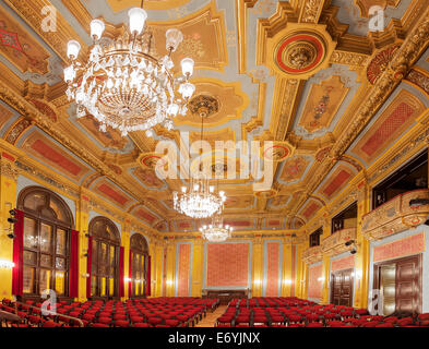 Intérieur de la Cour d'Artus, leading social centre du vieux Torun. Situé dans la vieille place du marché. Banque D'Images