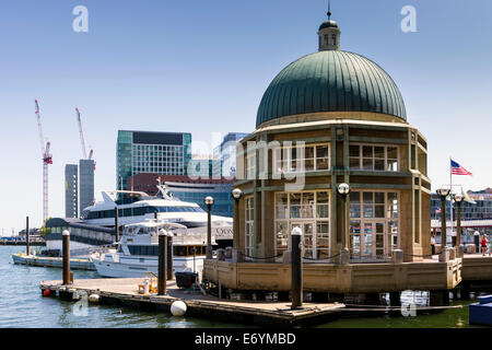 Foster's Rotunda Observatory on the Waterfront au Port de Boston, Massachusettes - USA. Banque D'Images