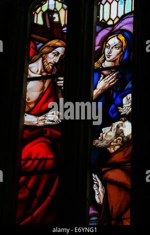 Vitrail représentant Jésus le Vendredi Saint dans l'église de San Francisco dans la ville historique d'Incles, Galice, Espagne Banque D'Images