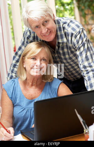Couple travaillant en Home Office Banque D'Images