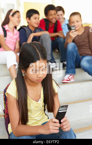 Fille de l'intimidation à l'école Banque D'Images