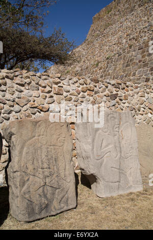 Mexique, Oaxaca, Monte Alban, Galerie des danseurs (les répliques, les originaux se trouvent dans le musée de Monte Alban) Banque D'Images