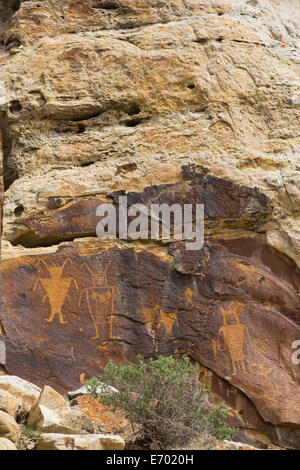 USA, Utah, Dinosaur National Monument, McKee, pétroglyphes printemps Style Fremont, AD 700 - AD 1200 Banque D'Images