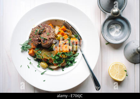 Plat de viande et de légumes Banque D'Images