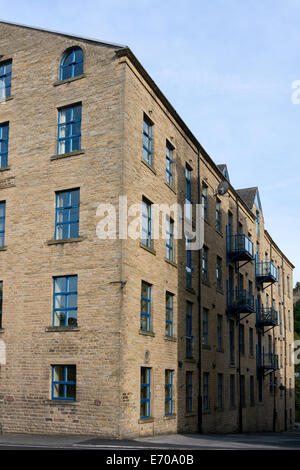 West Mill, maintenant converti en appartements, Sowerby Bridge, West Yorkshire Banque D'Images