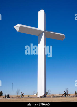 Plus grande croix sur la vieille Route 66 dans la région de groom au Texas Banque D'Images