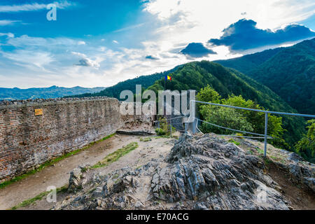 Une fois la forteresse de Poenari administré par Vlad l'Empaleur (le légendaire Dracula). Banque D'Images