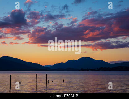 Coucher de soleil sur le Loch Lomond Banque D'Images