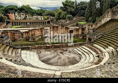 Ruines d'un petit amphithéâtre de Pompéi, Italie Banque D'Images