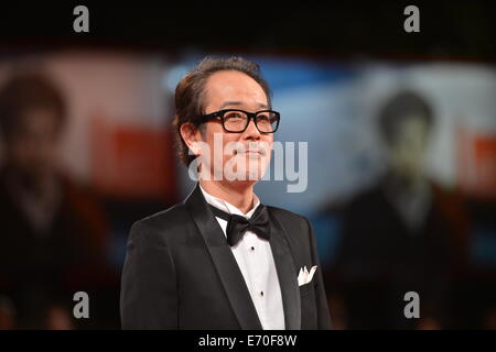 Venise, Italie. 2Nd Sep 2014. Acteur Lily Franky pose sur le tapis rouge pour le film 'Les feux sur la plaine" au cours du 71e Festival du Film de Venise, à Lido de Venise, Italie, 2 septembre 2014. Credit : Xu Nizhi/Xinhua/Alamy Live News Banque D'Images