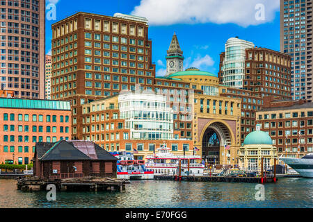 Rowe's Wharf, vu de Fort Point à Boston, Massachusetts. Banque D'Images