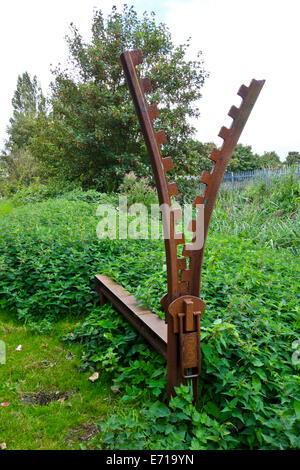 Zip géant Mile Markers marriotts sculpture Rail way Norfolk Banque D'Images