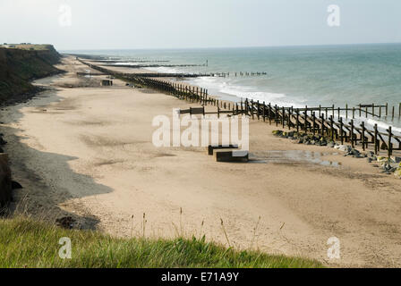 Happisburgh North Norfolk érosion côtière ancien mur de défense maritime. East Anglia Angleterre des années 2014 2010 Royaume-Uni HOMER SYKES Banque D'Images