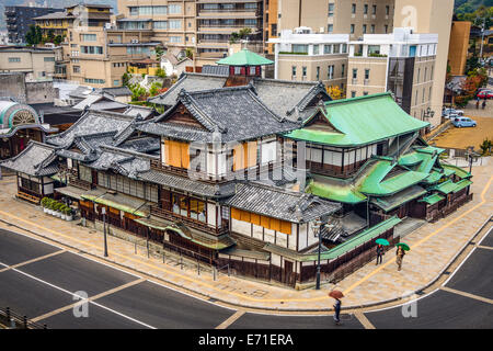 Matsuyama, Japon cityscape à Dogo Onsen. Banque D'Images