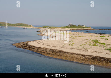 USA, Massachusetts, Elizabeth Islands, Cuttyhunk Island. Rive rocheuse de Cuttyhunk. Banque D'Images