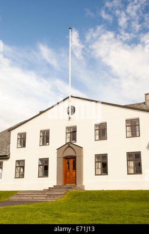 La Maison du gouvernement, le Bureau du Premier Ministre, (Stjornarradid et Stjornarradshusid), Laekjargata, Reykjavik, Islande Banque D'Images