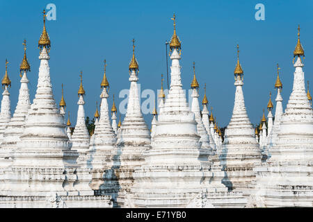 Atthakatha ou chedis stupas, Sandamuni Paya ou pagode Sandamuni, temple complexe à Mandalay, Myanmar, région de Mandalay Banque D'Images