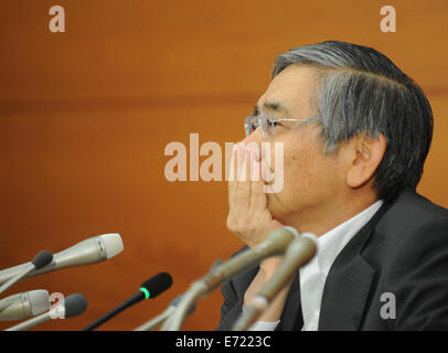 Tokyo, Japon. 16Th Jun 2014. Banque du Japon (BOJ) Haruhiko Kuroda gouverneur assiste à une conférence de presse au siège de la BOJ à Tokyo, Japon, le 4 septembre 2014. Credit : Stringer/Xinhua/Alamy Live News Banque D'Images