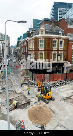 Avis de projet d'amélioration de voirie sur Chiswell, Whitecross & soie rues Barbican London UK Zone KATHY DEWITT Banque D'Images