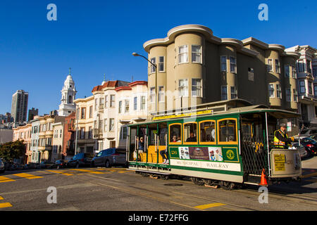 Télécabine sur Mason Street à San Francisco, Californie, USA. Banque D'Images