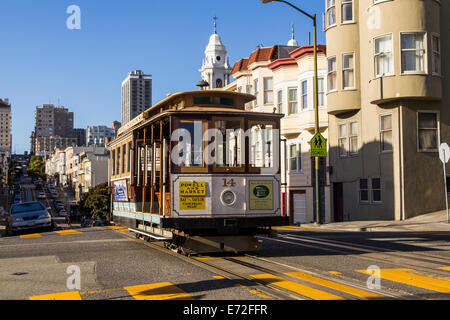 Télécabine sur Mason Street à San Francisco, Californie, USA. Banque D'Images