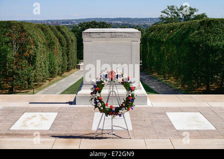 USA, Washington DC, Arlington National Cemetery tombe du Soldat inconnu relève de la garde. Banque D'Images