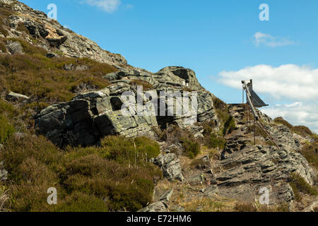 La côte rocheuse de l'île de Stora Dyrön, Îles Tjörn, Bohuslän, Municipalité du comté de Västra Götaland, en Suède. Banque D'Images