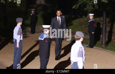 Cardiff, Royaume-Uni. Le 4 septembre, 2014. Sur la photo : le président américain Barack Obama arrivant Re : dîner officiel, chef de délégations au château de Cardiff dans le cadre du sommet de l'OTAN, dans le sud du Pays de Galles, Royaume-Uni. Credit : D Legakis/Alamy Live News Banque D'Images