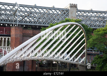 Pont des Marchands, le Castlefield bassin du Canal, Manchester, Angleterre, Royaume-Uni Banque D'Images