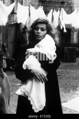 SOPHIA LOREN : SA PROPRE HISTOIRE (1980), SOPHIA LOREN, MEL STUART (DIR) ALS 003 COLLECTION MOVIESTORE LTD Banque D'Images