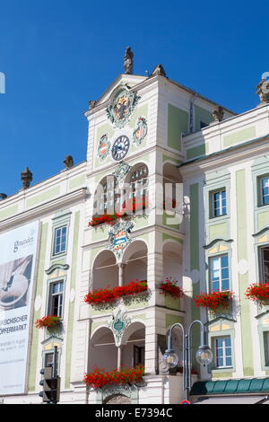 Merveilleusement la mairie ornée (Rathaus), Gmunden, Salzkammergut, Haute Autriche, Autriche, Europe Banque D'Images