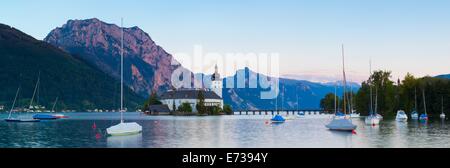 Schloss Ort pittoresque sur le lac Traunsee, Gmunden, Salzkammergut, Haute Autriche, Autriche, Europe Banque D'Images