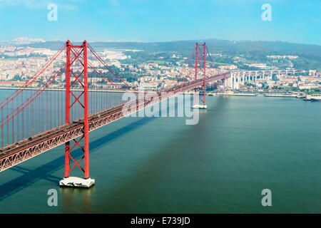 Ponte 25 de Abril (25 avril) Pont sur le Tage, Lisbonne, Portugal, Europe Banque D'Images