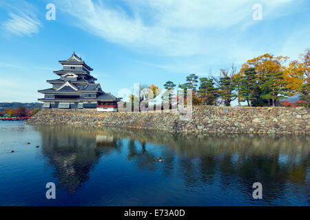 Château de Matsumoto (le corbeau) château construit en 1594, Matsumoto, Nagano Prefecture, Honshu, Japan, Asia Banque D'Images