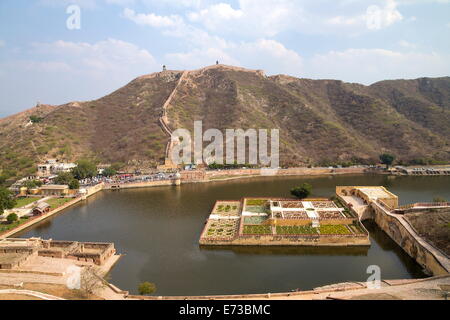 Kesar Kyari Bagh gardens, fort d'Amber, lac Faleolo, Jaipur, Rajasthan, Inde, Asie Banque D'Images