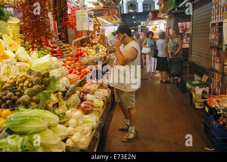 Barcelone, le marché de la Boqueria (Mercat de Saint Joseph), marché d'aliments populaires près de Ramblas Banque D'Images