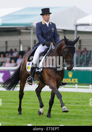 Stamford, Lincs, Royaume-Uni. Le 4 septembre, 2014. Sam Griffiths et moments heureux - Burghley House, Stamford, UK - la phase de dressage, Land Rover Burghley Horse Trials, 4 septembre 2014. Credit : Nico Morgan/Alamy Live News Banque D'Images